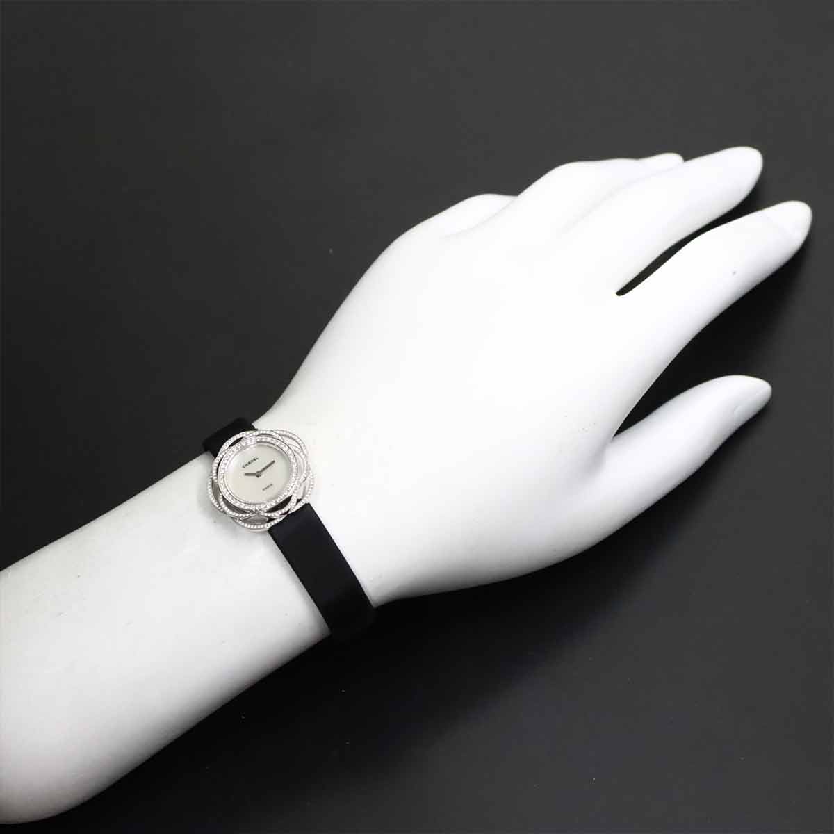 Camellia J10943 Quartz Diamond 750 WG White Shell Dial