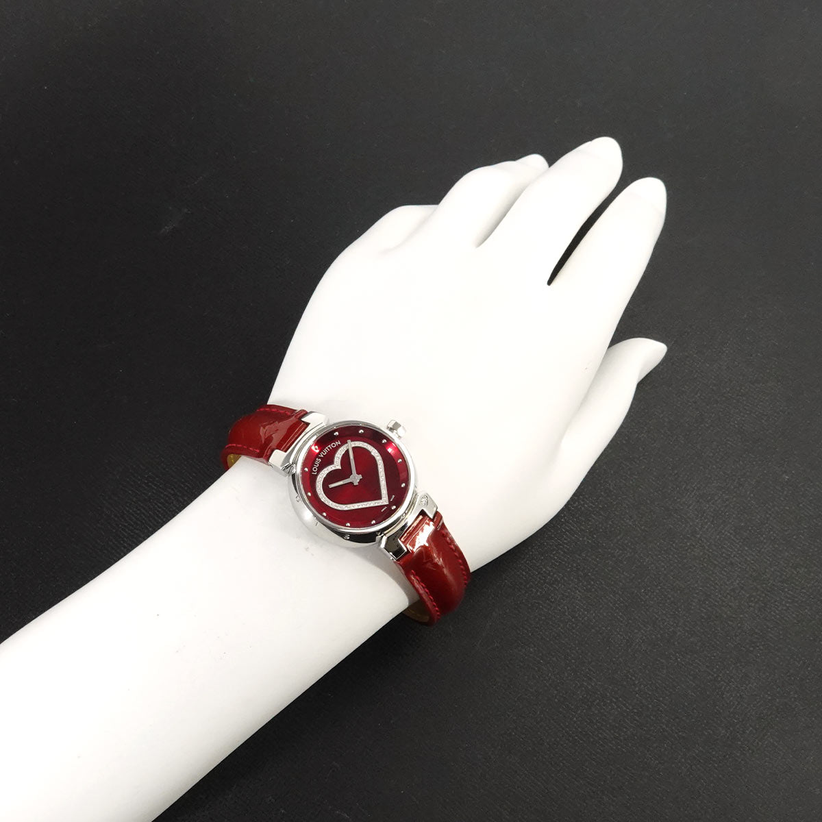 Tambour WTour Q121Z Quartz Diamond Red Dial Ladies