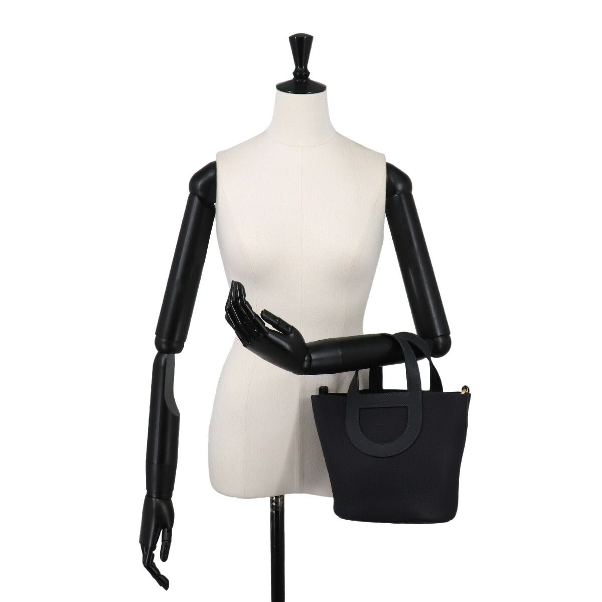 In the Loop 18 Hand Bag Taurillon Clemence Swift Caban Purse