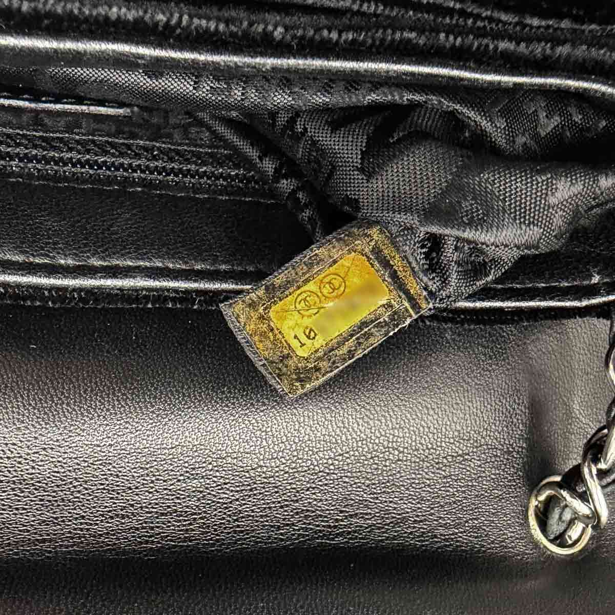 Icon Chain Shoulder Bag Velour Leather Black Vintage