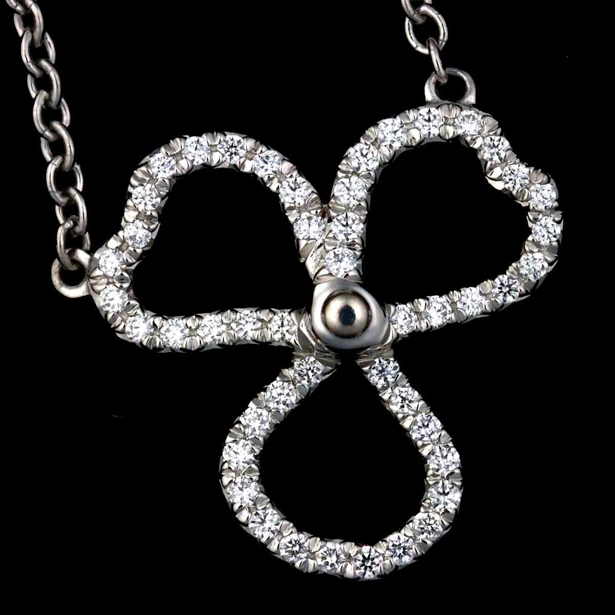 Paper Flowers Diamond Necklace Platinum