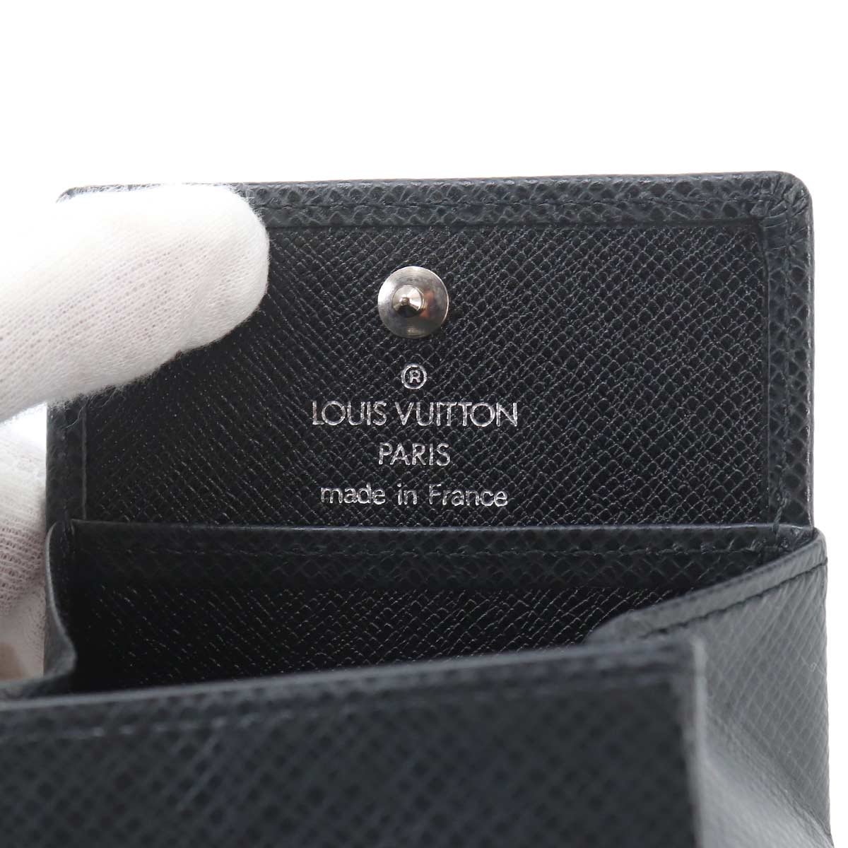 Taiga Porte Monnaie Boite Coin Purse Leather M30382