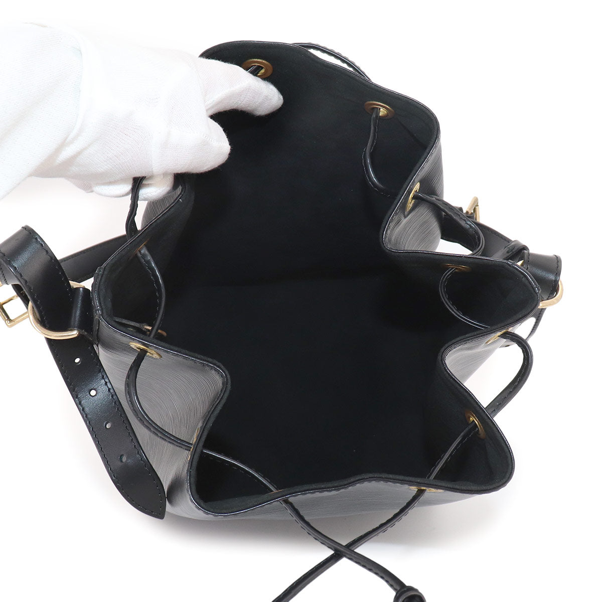Epi Noe Shoulder Bag Leather Noir M59002 Purse