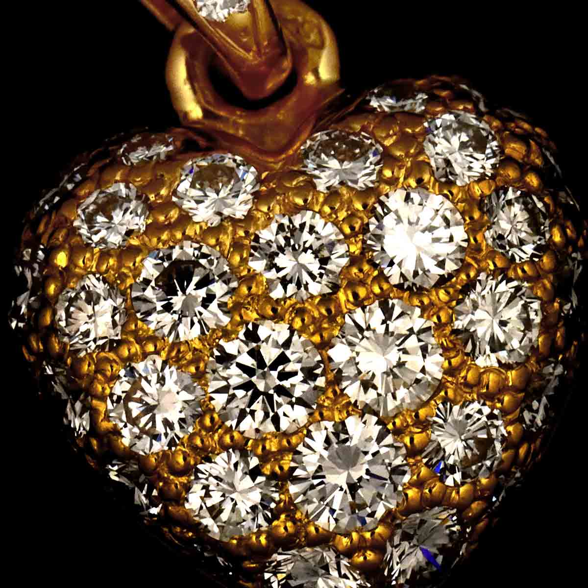 Heart Diamond Pendant Top 18K Yellow Gold 750