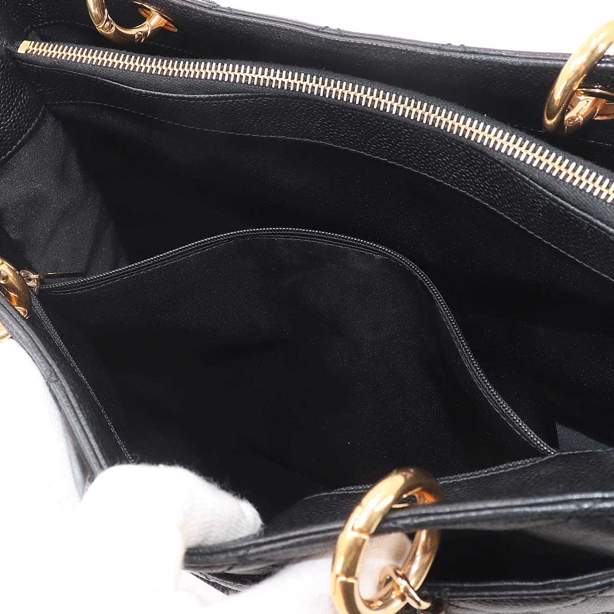 Matelasse Grand Shopping Tote Bag Leather Black GST A50995