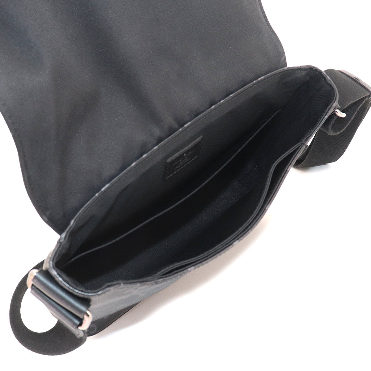 Monogram Eclipse District PM NM Shoulder Bag M44000