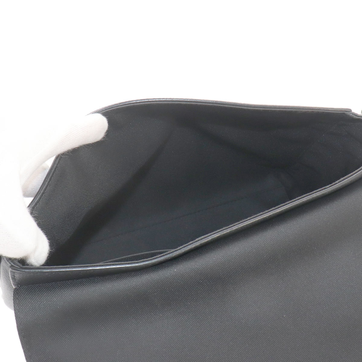 Aerogram Takeoff Messenger Shoulder Bag Leather M57080