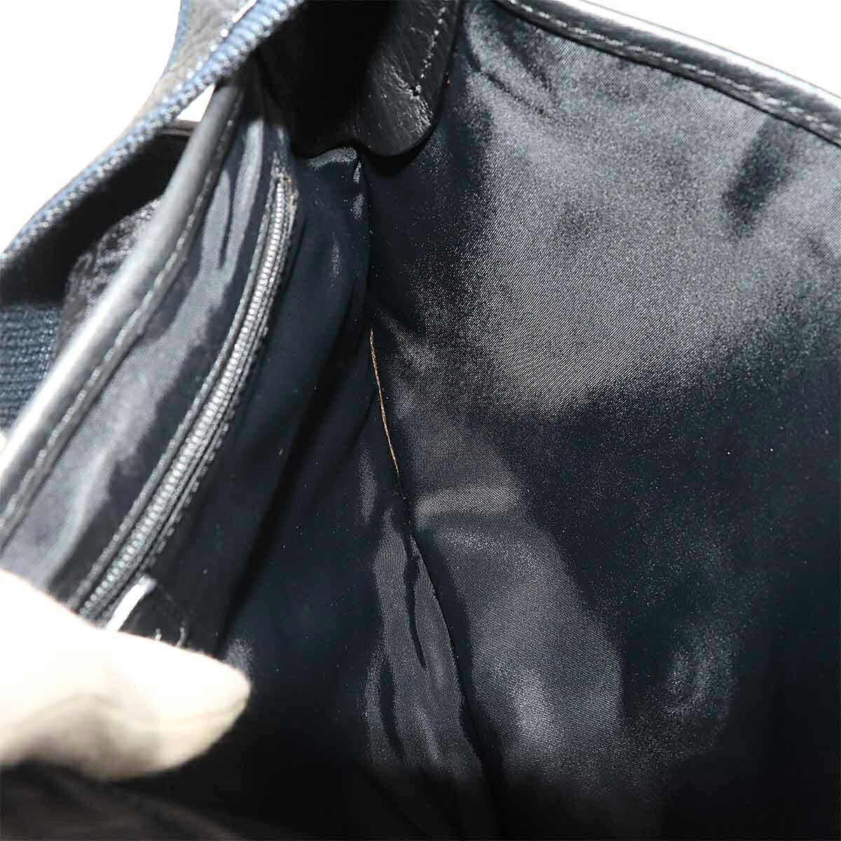 Trotter Street Chic Shoulder Bag Canvas Leather Black