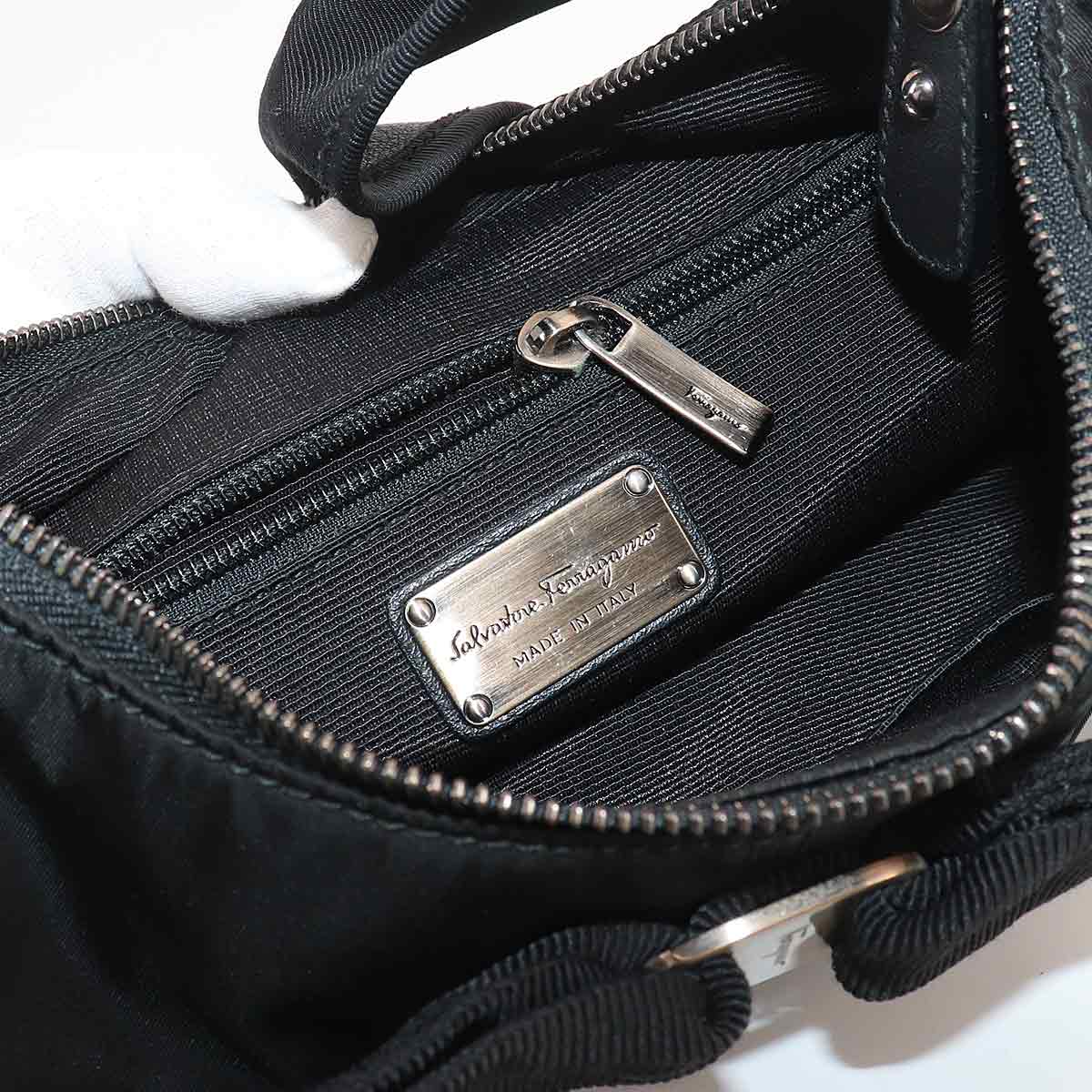 Vara rribbon One Shoulder Bag Nylon Leather Black