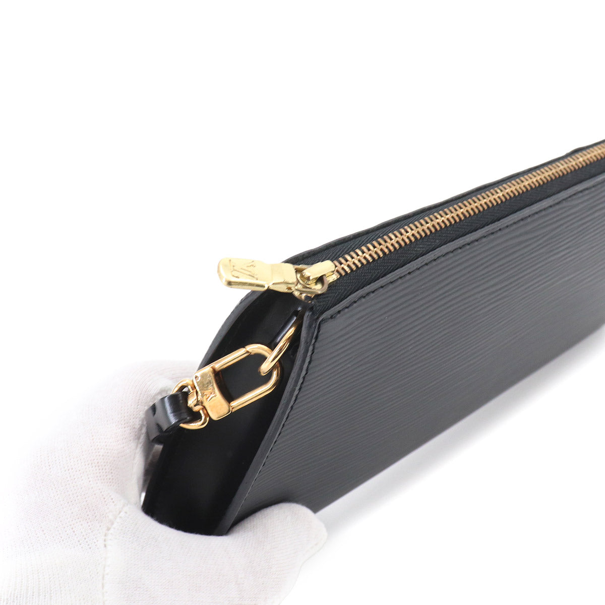Epi Pochette Accessoires Hand Bag Black M52942