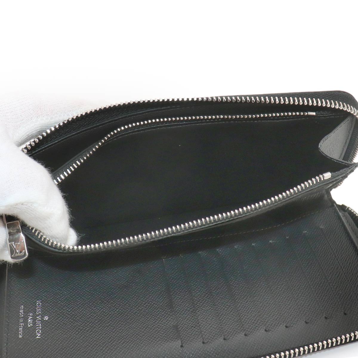 Damier Graphite Zippy Wallet Vertical Black N63095
