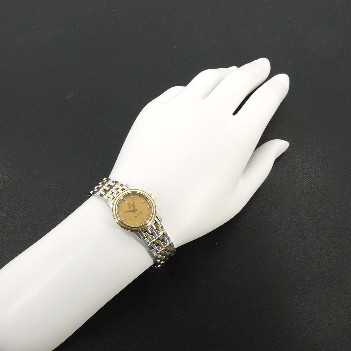 DeVille 4370 16 Yellow Gold 16P Diamond Quarts Ladies