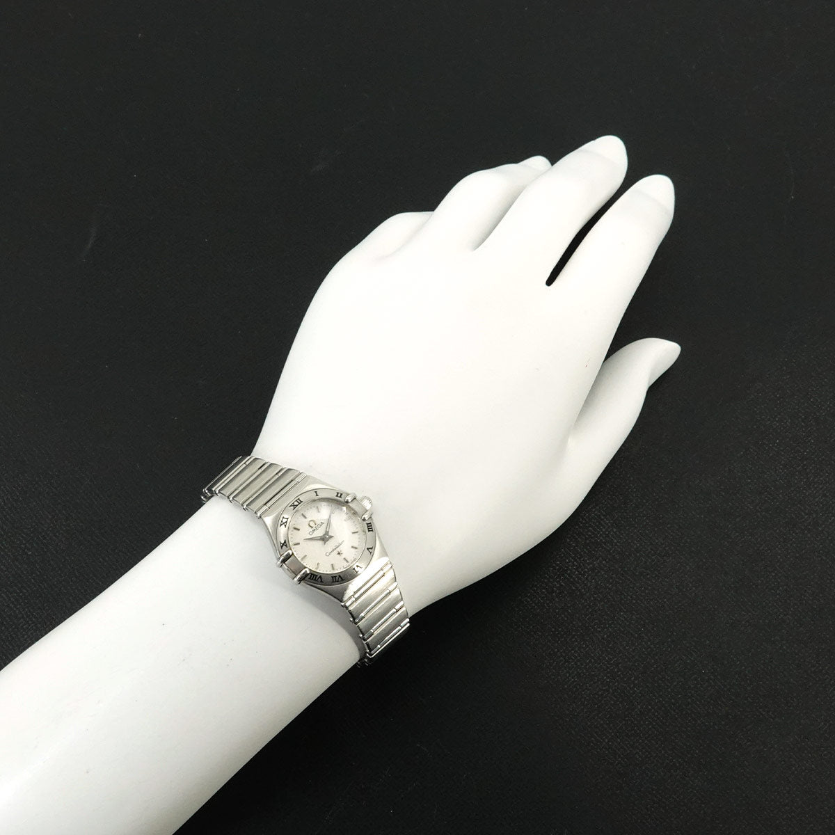 Constellation Mini 1562 30 Silver Dial Quartz Ladies Watch