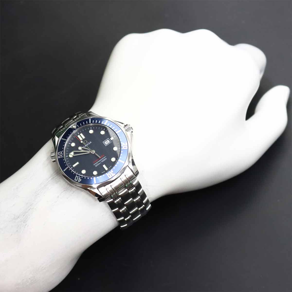 Seamaster Professional 2221 80 300m Quartz Blue Dial Mens