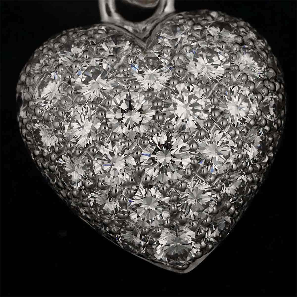 Heart Pave Diamond Pendant Top 18K White Gold 750