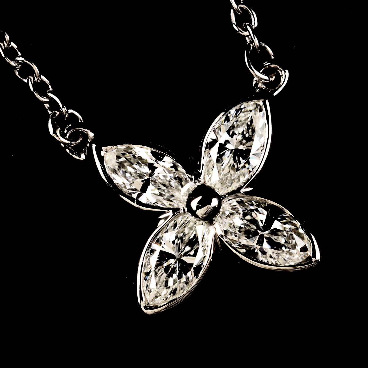 Victoria Diamond Necklace Platinum