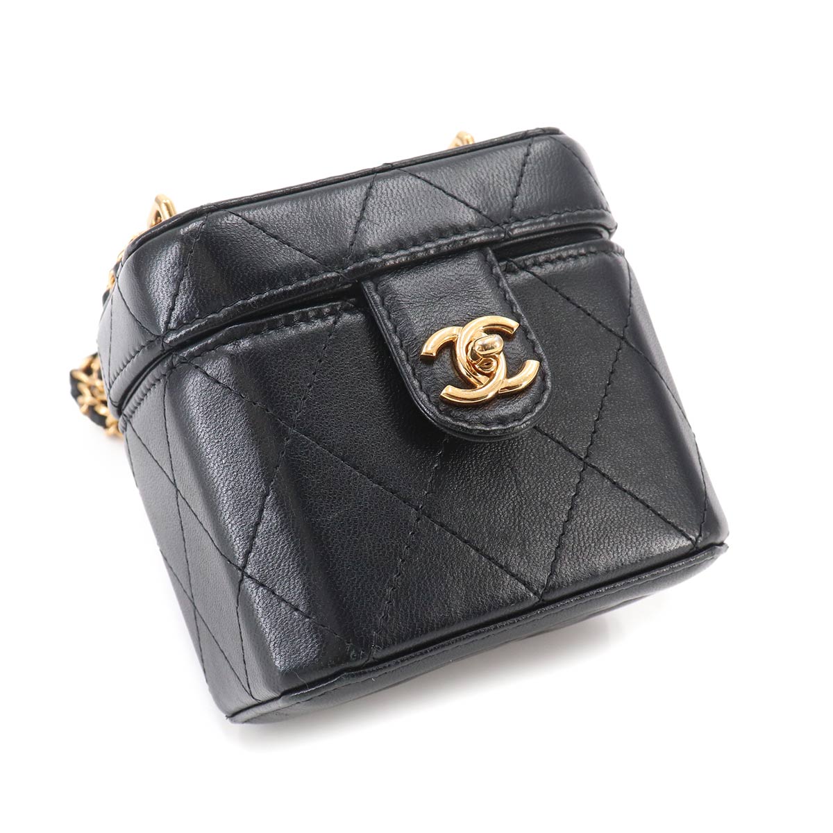 Matelasse Vanity Chain Shoulder Bag Leather Black AP3459 Purse