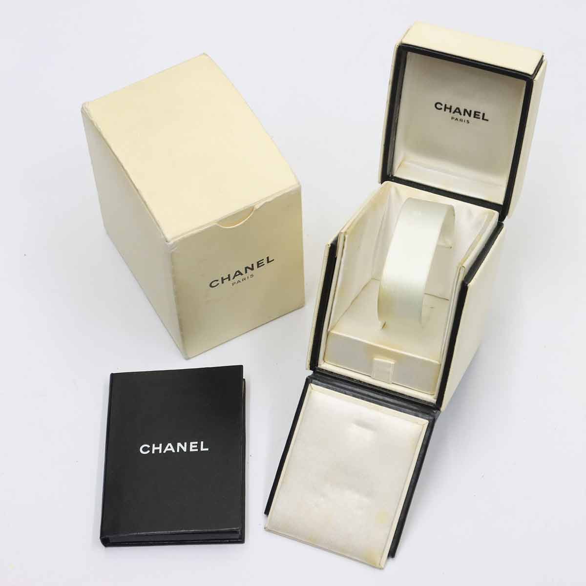 Mademoiselle Pearl Bracelet H0007 750 YG White Dial Ladies