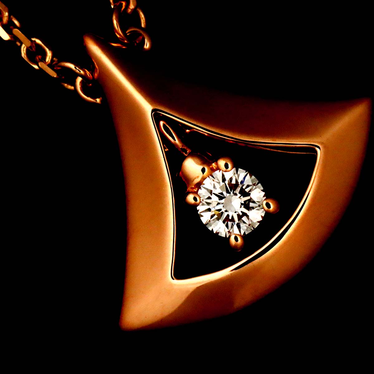 DIVAS DREAM Diamond Necklace 18K PG 750