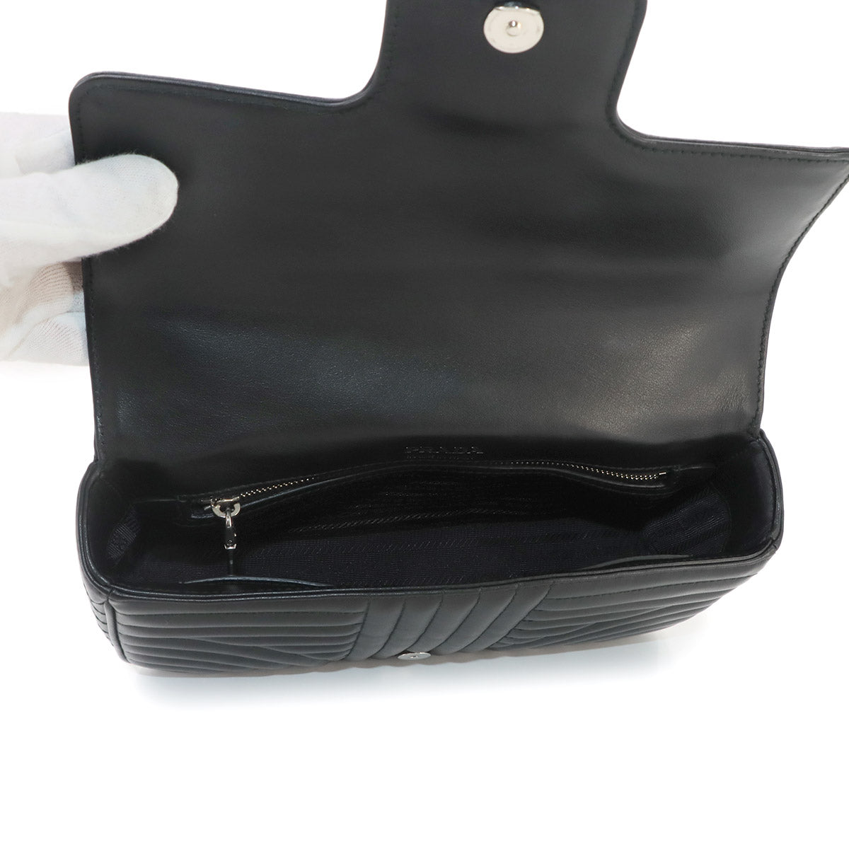 Diagramme Chain Shoulder Bag Leathear Black 1BD135 Purse