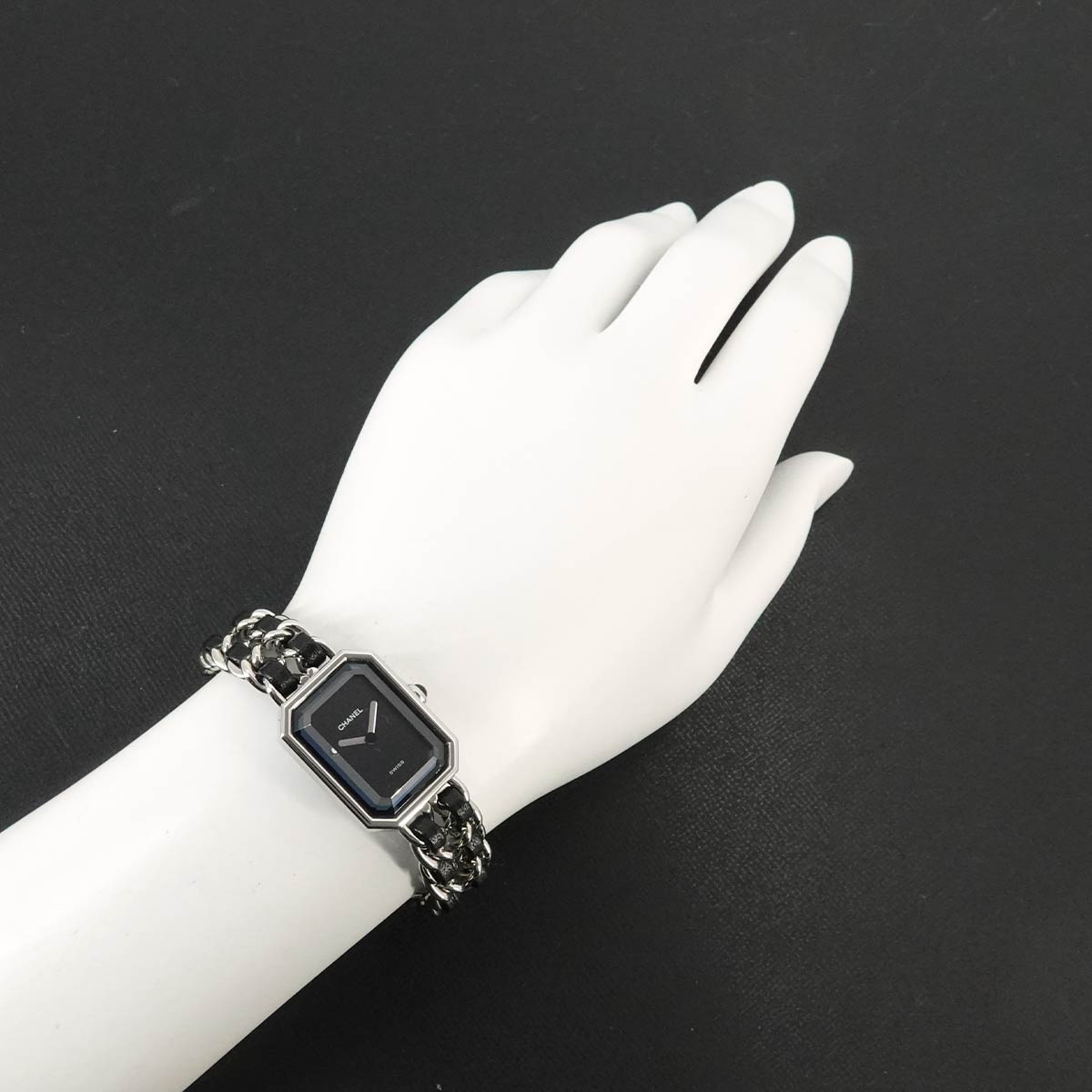 Premiere Size L H0451 Quartz Black Dial Ladies Watch