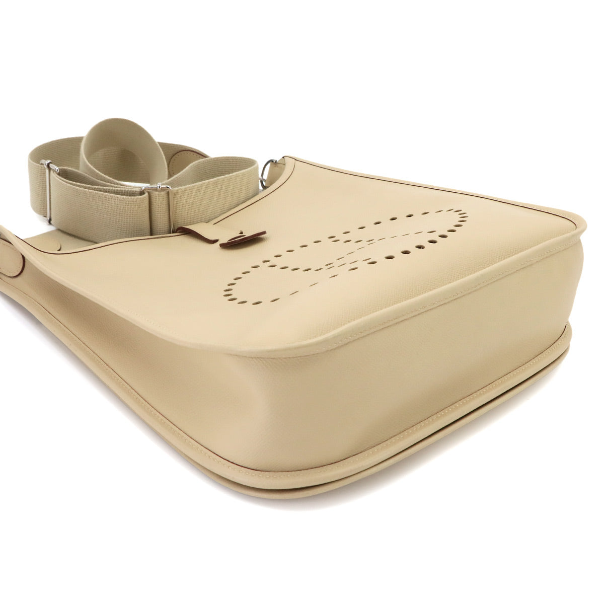 Evelyne3 GM Shoulder Bag Epsom Parchment