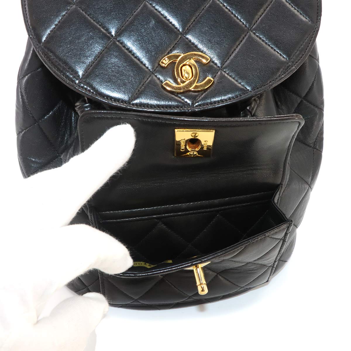 Matelasse Chain Backpack Leather Black duma Purse Vintage