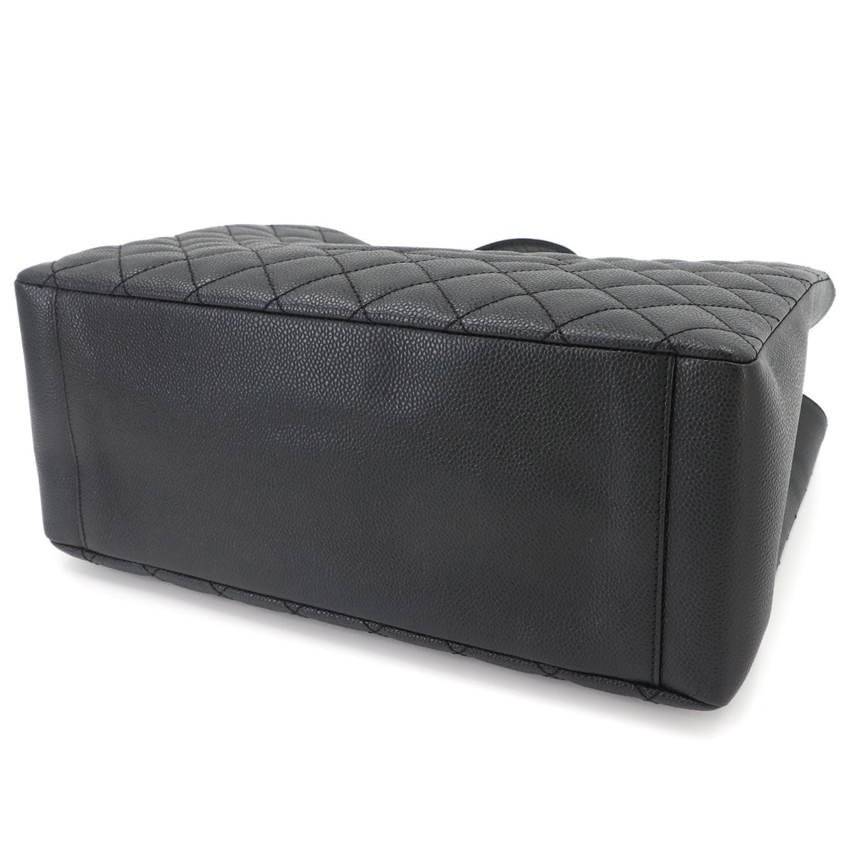 Matelasse Grand Shopping Tote Bag Leather Black GST A50995