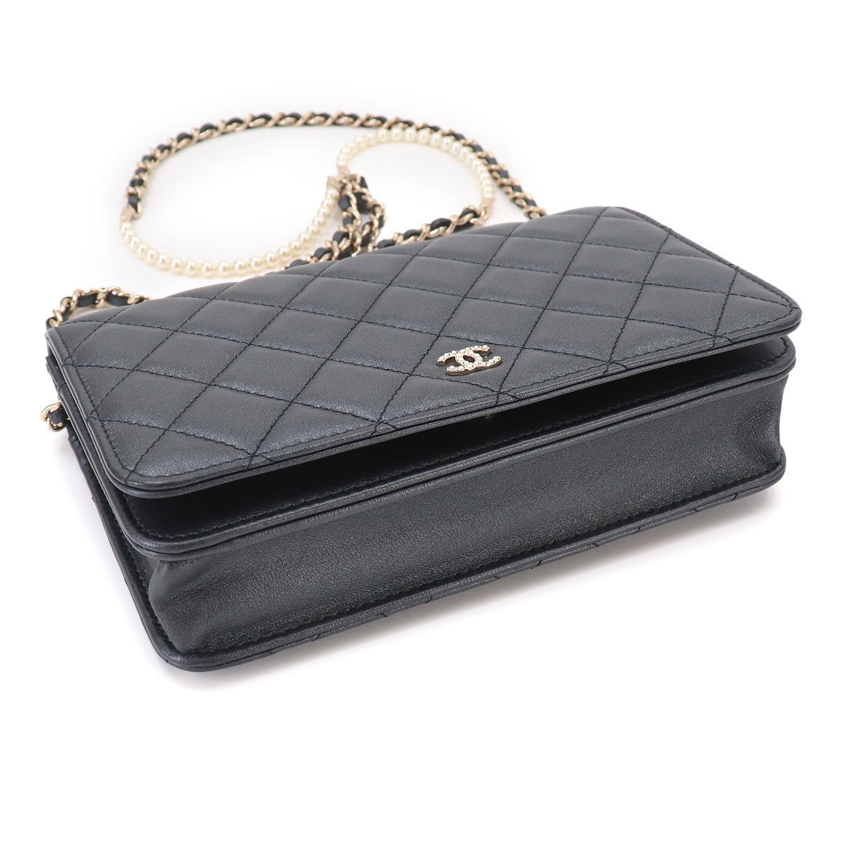 Matelasse Chain Wallet Leather Metalic gray A84277 Purse