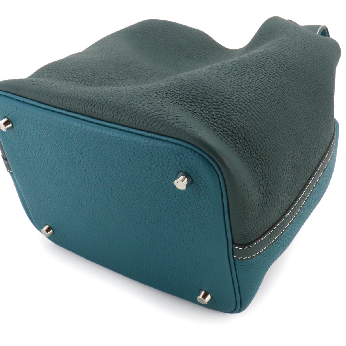 Picotin Lock Casaque MM Hand Bag Taurillon Clemence Vert cypres