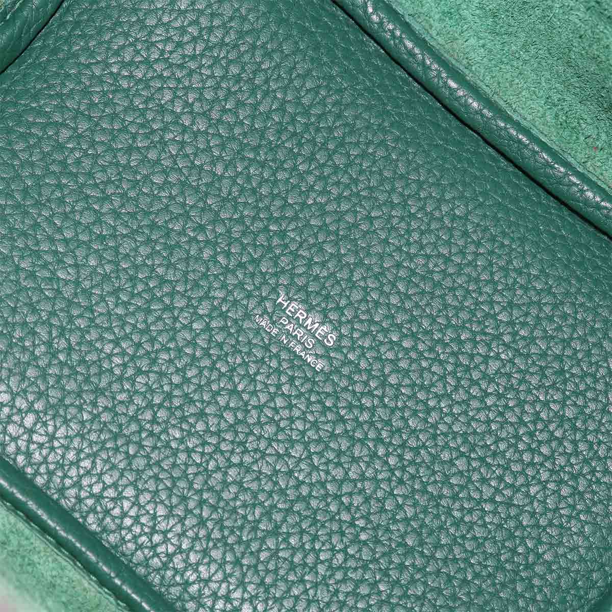 Picotin Lock PM Hand Bag Taurillon Clemence Malachite