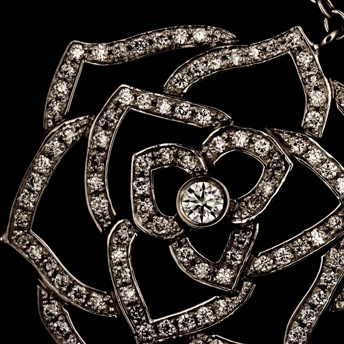 Rose Diamond Necklace 18K White Gold 750