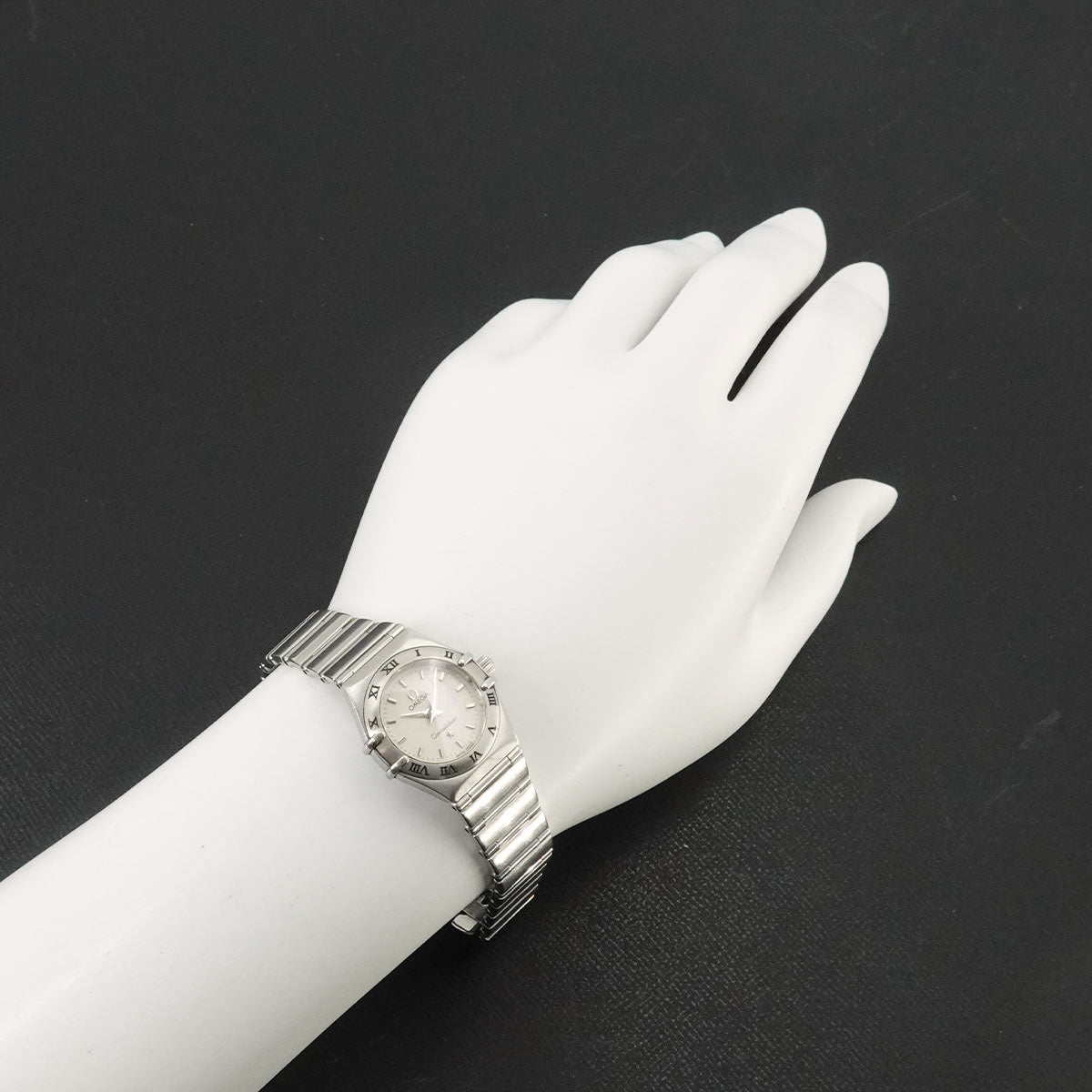 Constellation Mini 1562 30 Silver Dial Quartz Ladies Watch
