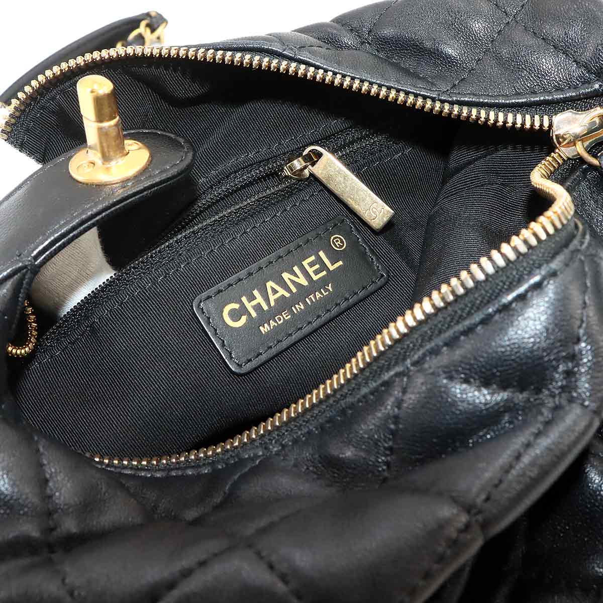 CHANEL 19 Matelasse Hobo Hand Chain Shoulder Bag Leather Black AS1746