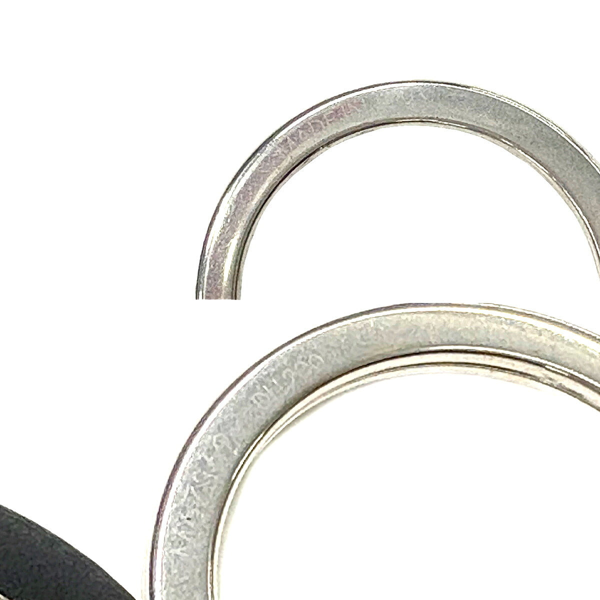 LV Cut Circle Key Holder Black Silver M67362