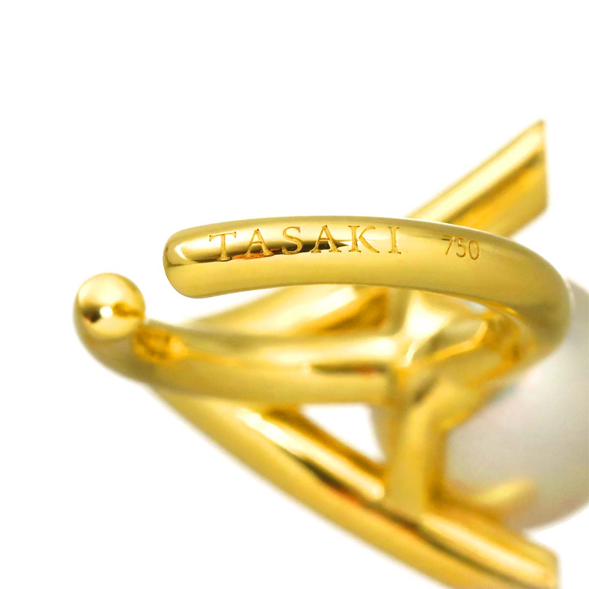 danger Akoya Pearl 7.1mm Ear Cuff 18K YG 750