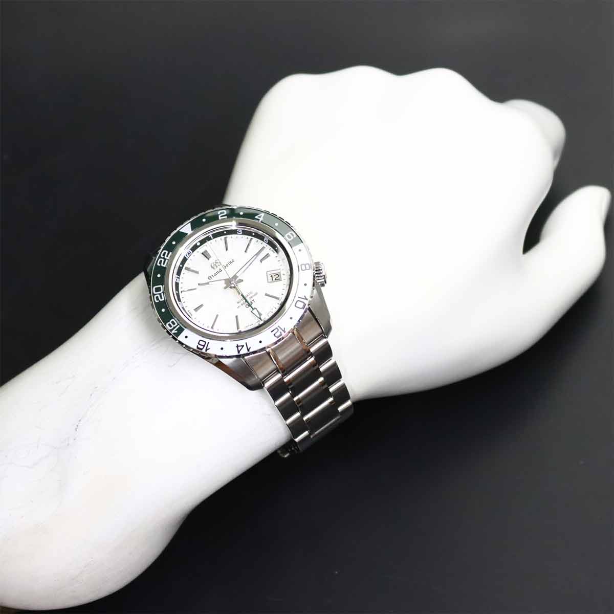 Sports Collection GMT SBGJ277 Automatic Mens Watch