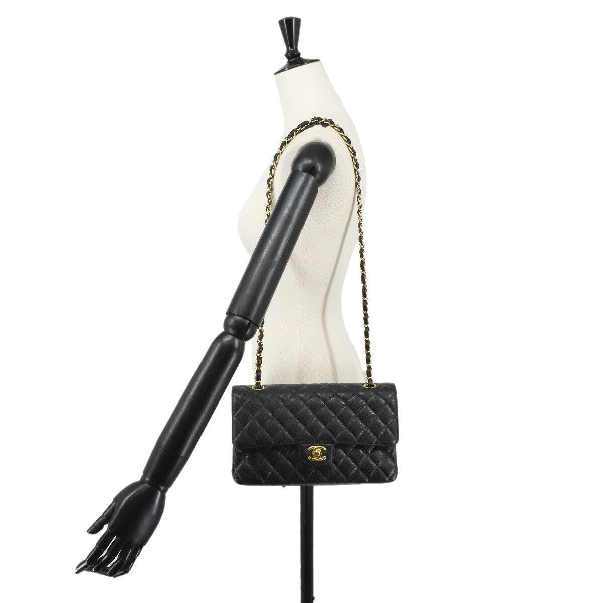 Matelasse 25 Chain Shoulder Bag Leather Black A01112