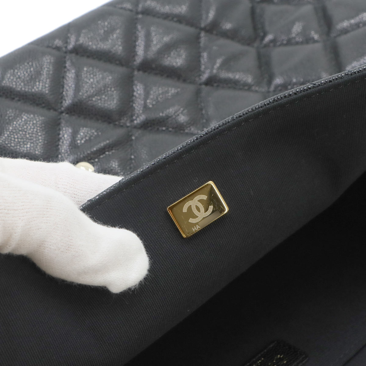 Matelasse 40 Chain Shoulder Bag Leather Black Jumbo