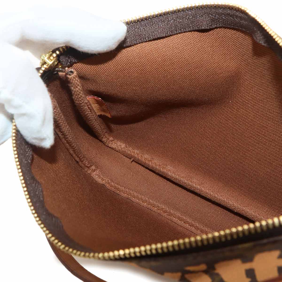 Monogram Graffiti Pochette Accessoires Pouch Peach M92193