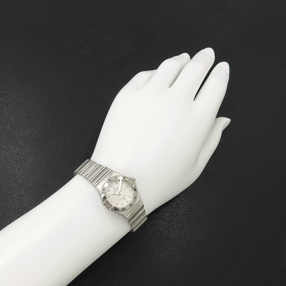 Constellation Mini 1562 36 12P Diamond Quartz Ladies Watch