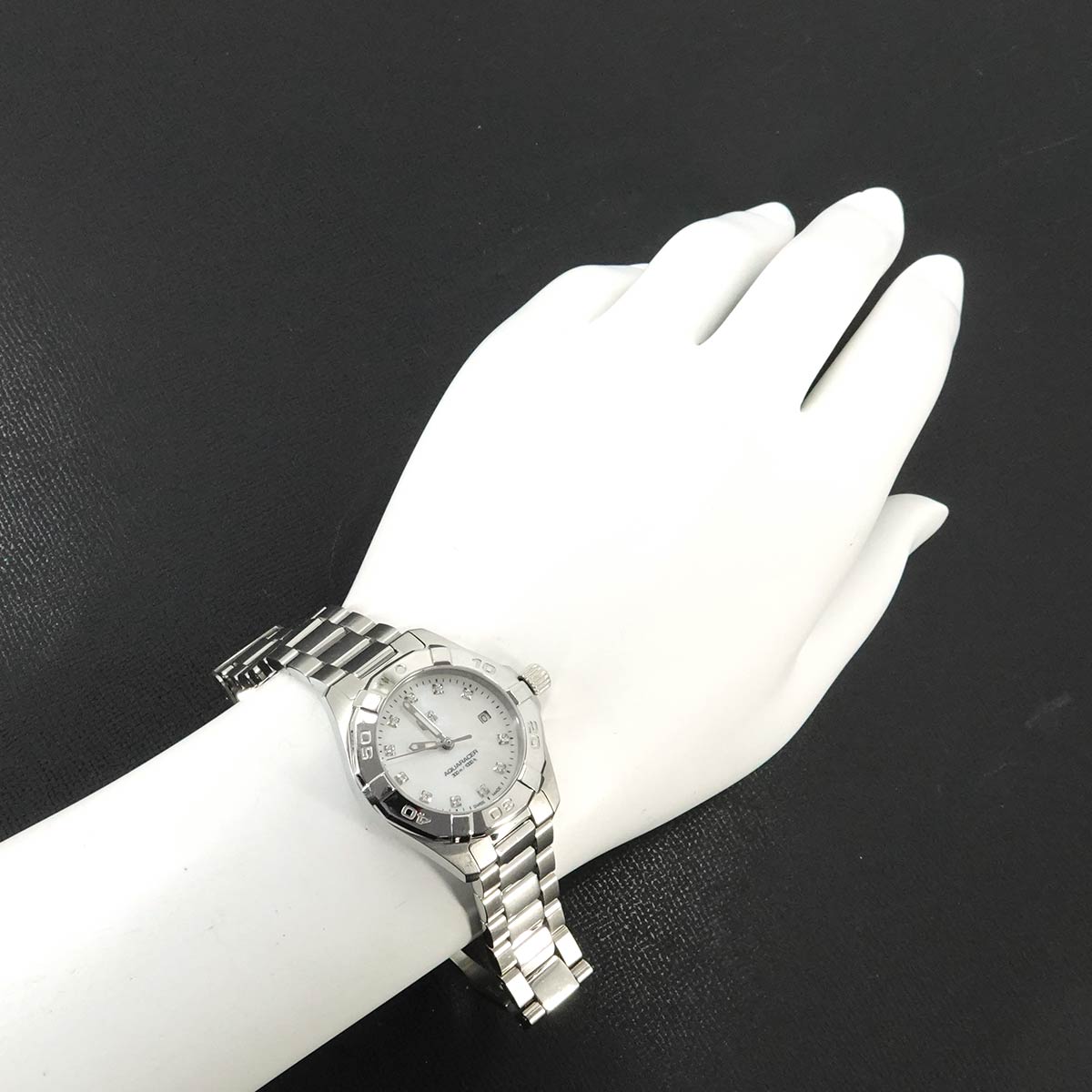 Aquaracer 300 WBD1414 Quartz 11P Diamond Date Ladies Watch