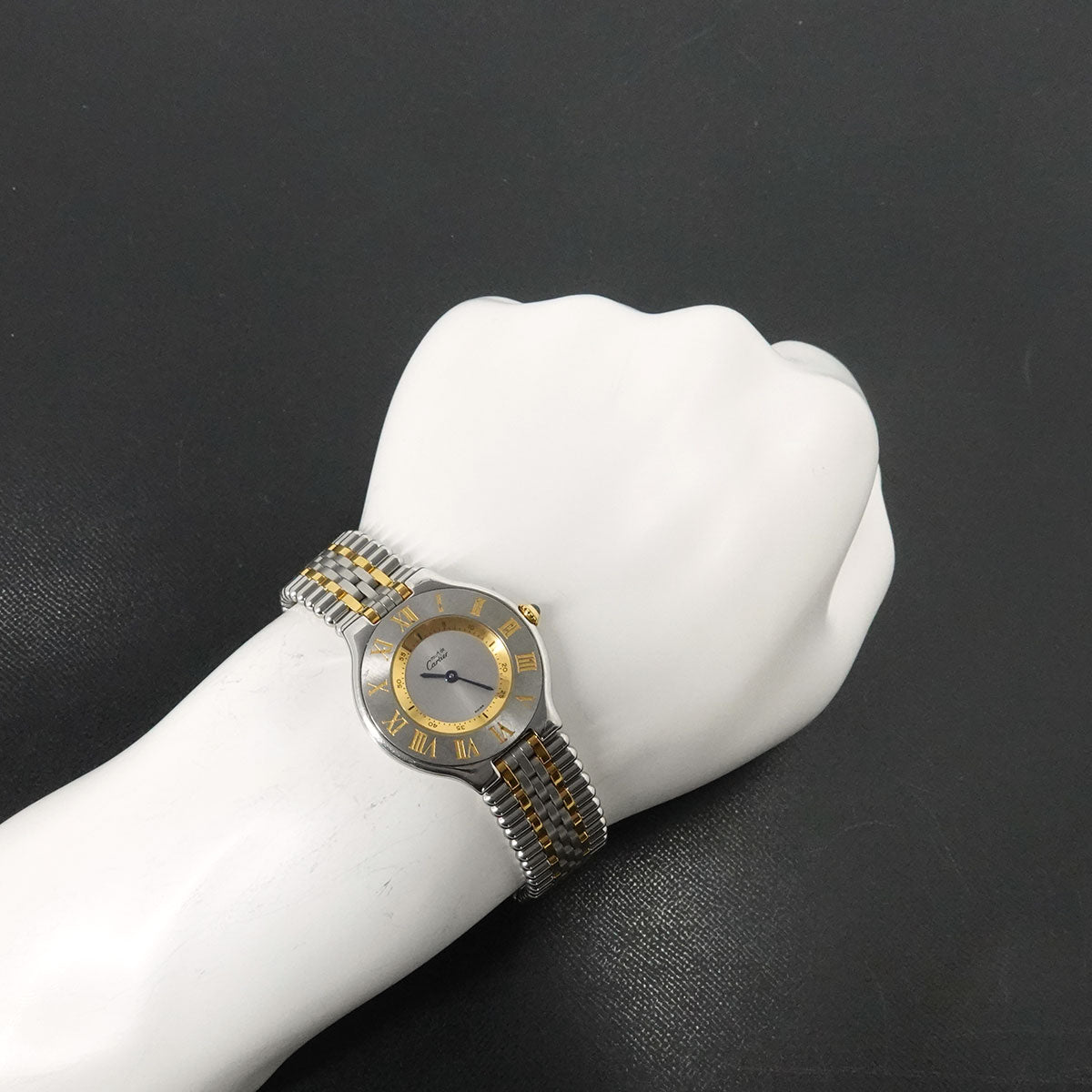Must 21 W10072F4 Quartz Silver Dial Boys Watch
