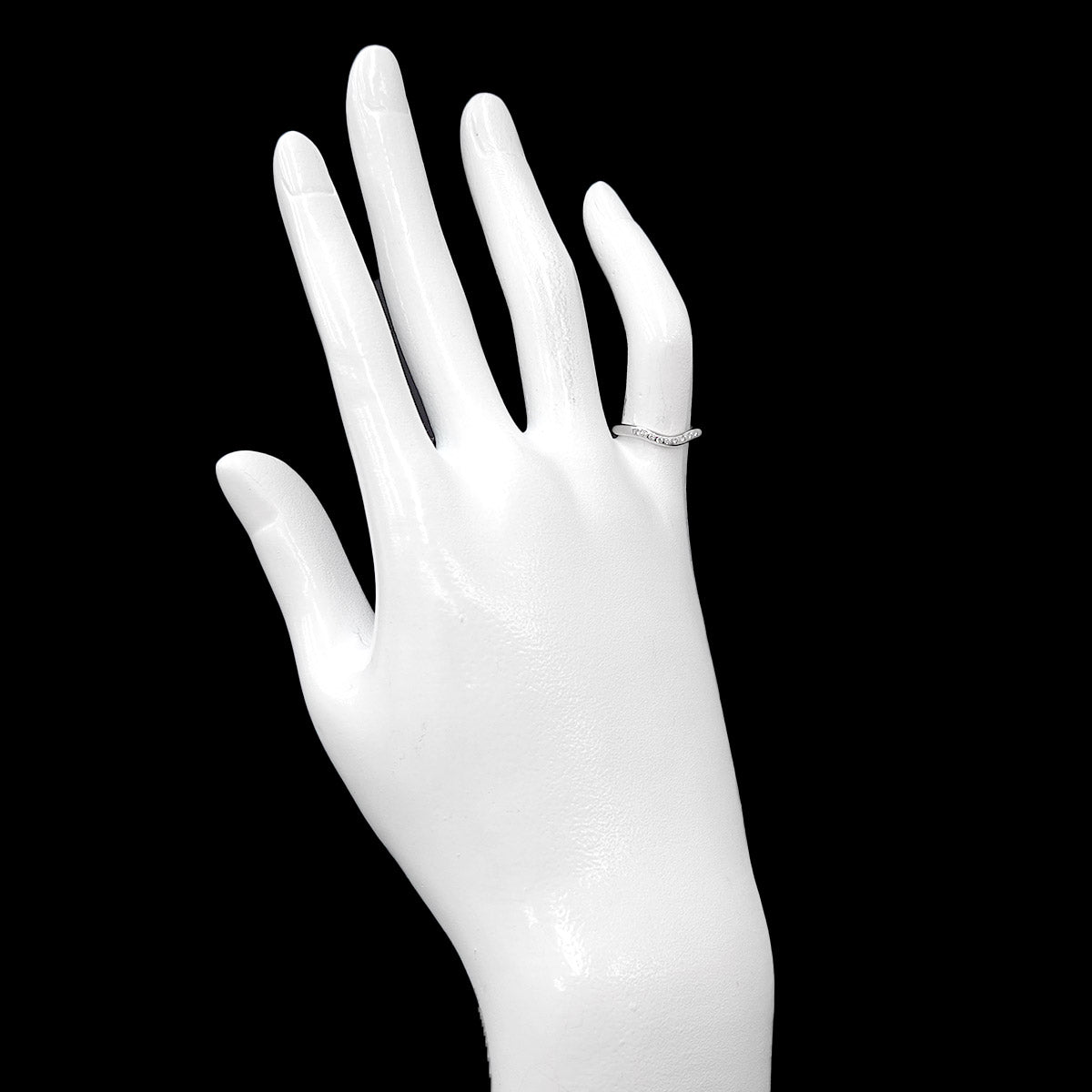 Curved Band Diamond Ring Platinum size3.75(US)