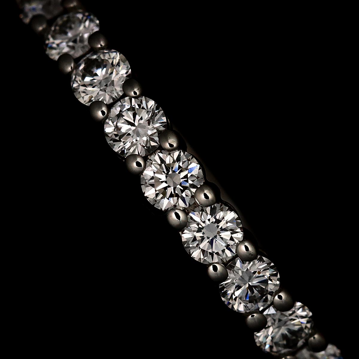 Half Diamond Ring Platinum size4.75-5(US)