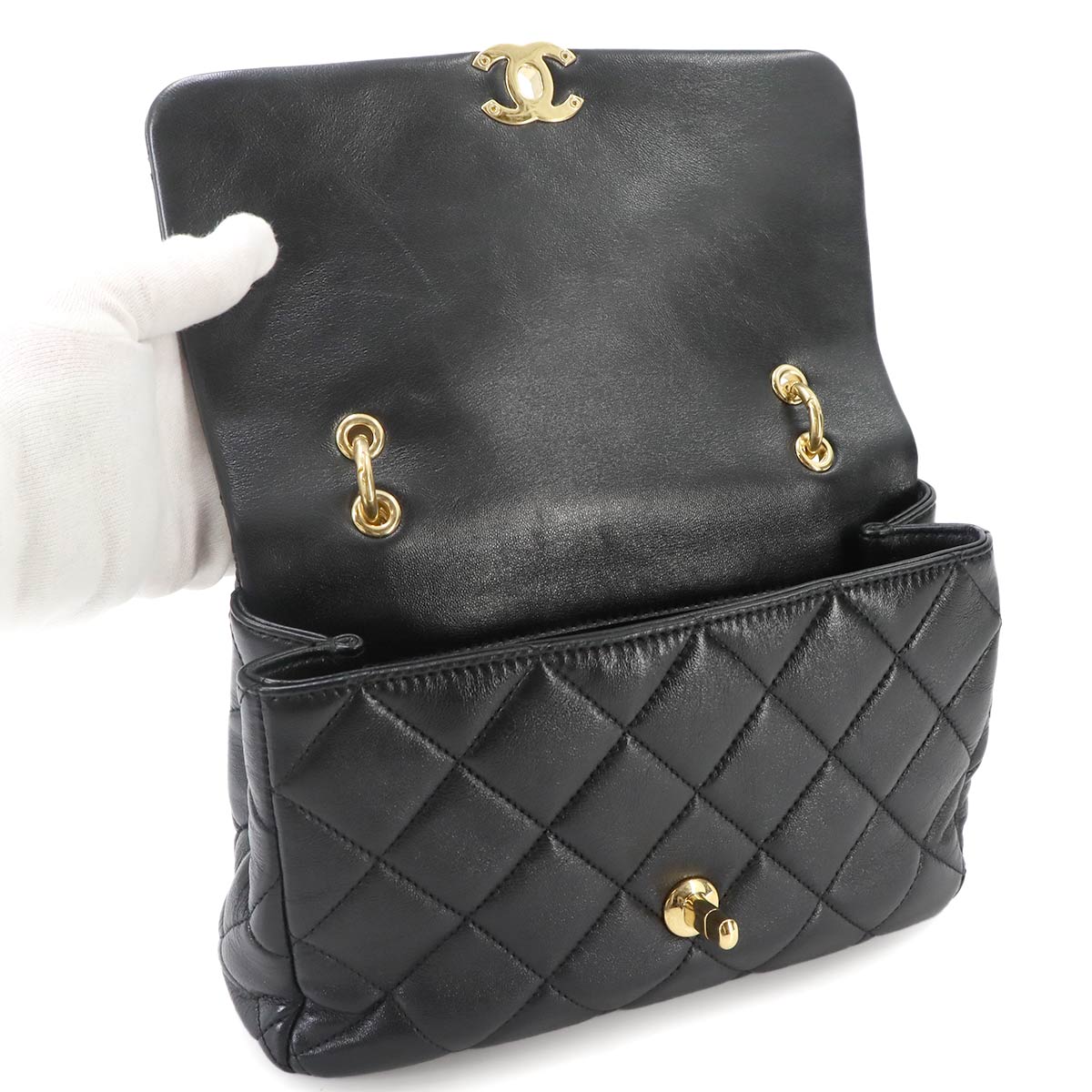 Matelasse Hand Shoulder Bag Leather Black Purse