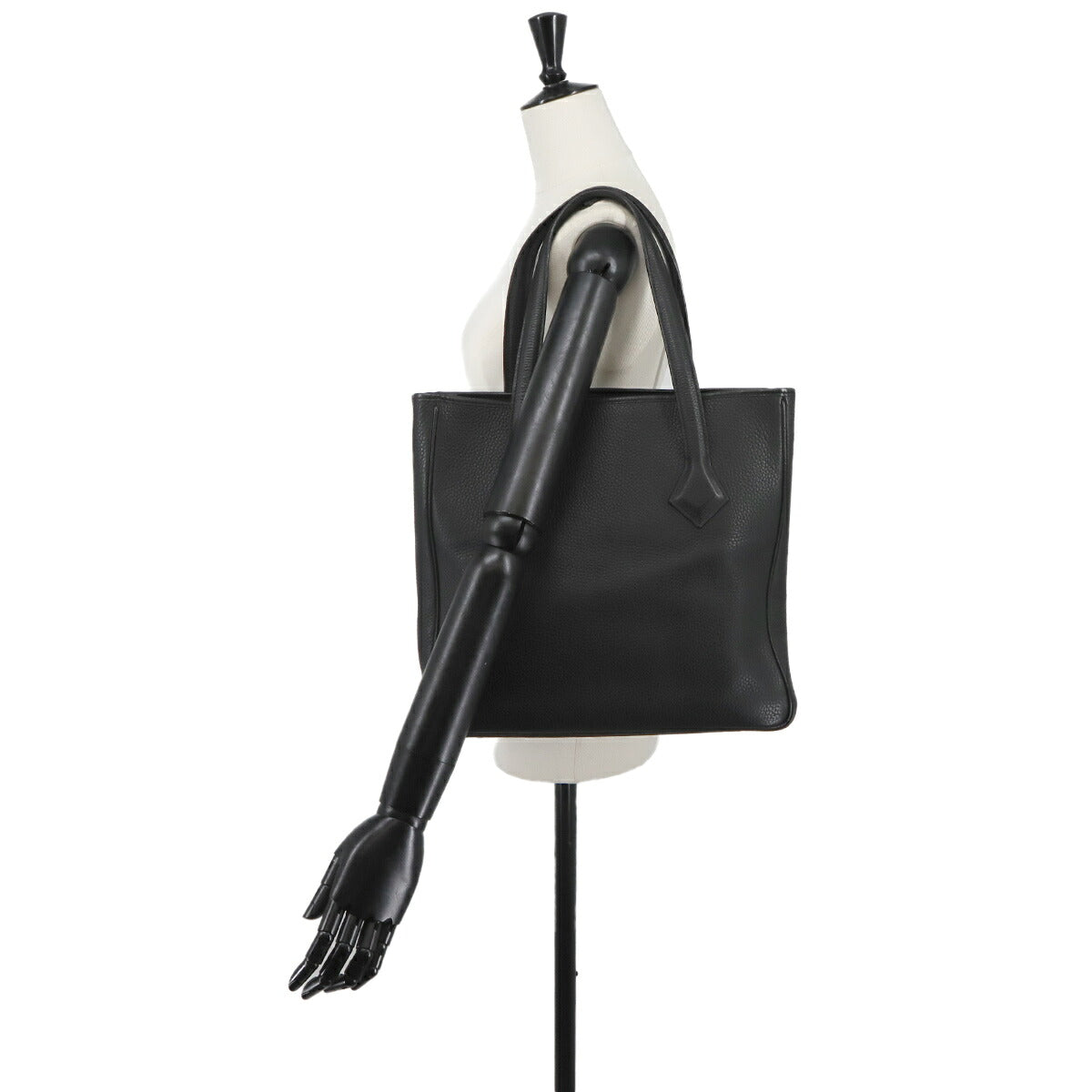 Victoria Cabas 32 Tote Bag Taurillon Clemence Black