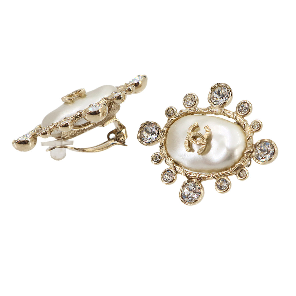 CC Logos Faux Pearl Earrings Gold White B19C Accessory