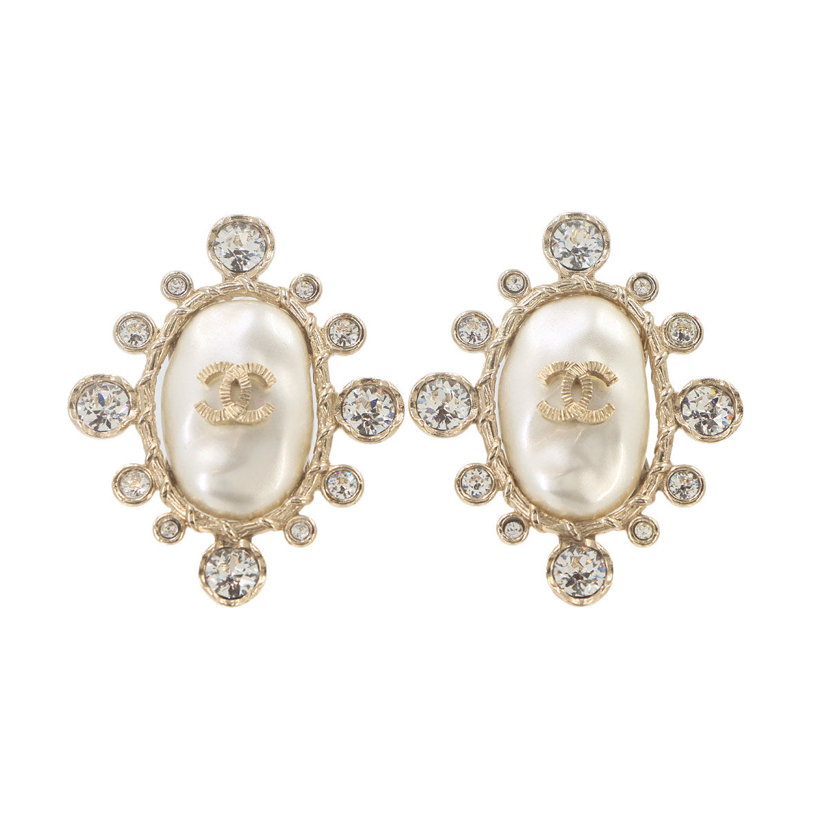 CC Logos Faux Pearl Earrings Gold White B19C Accessory