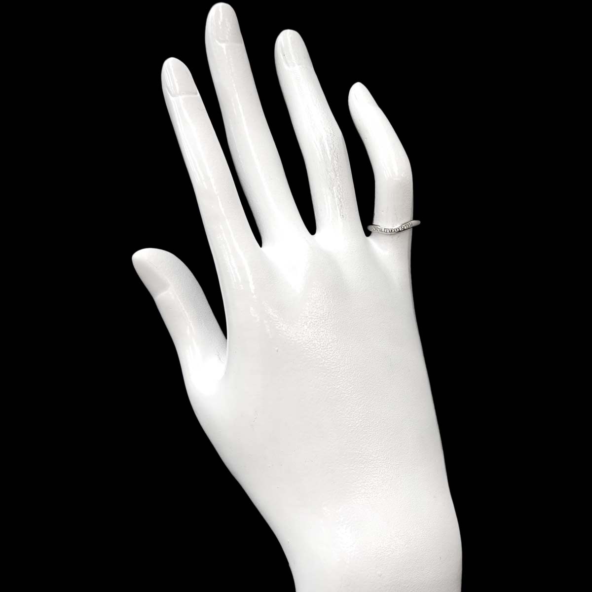 Curved Band Diamond Ring Platinum size3.25-3.75(US)